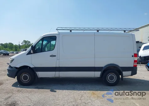 2015 Mercedes-Benz Sprinter 2500 Normal Roof from USA, damaged, VIN WD3PE7DC9FP106941